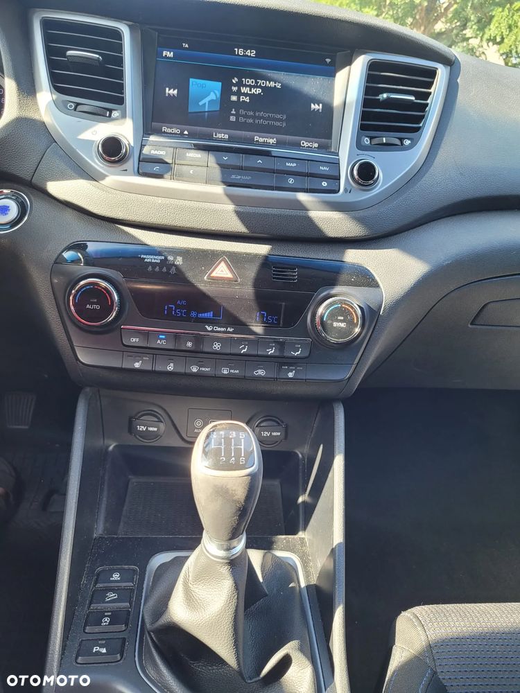 Hyundai Tucson 1.7 CRDI BlueDrive Comfort 2WD - 24