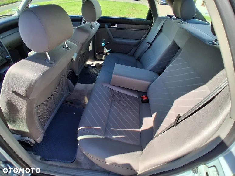 Audi A6 Limousine 2.6 E - 11