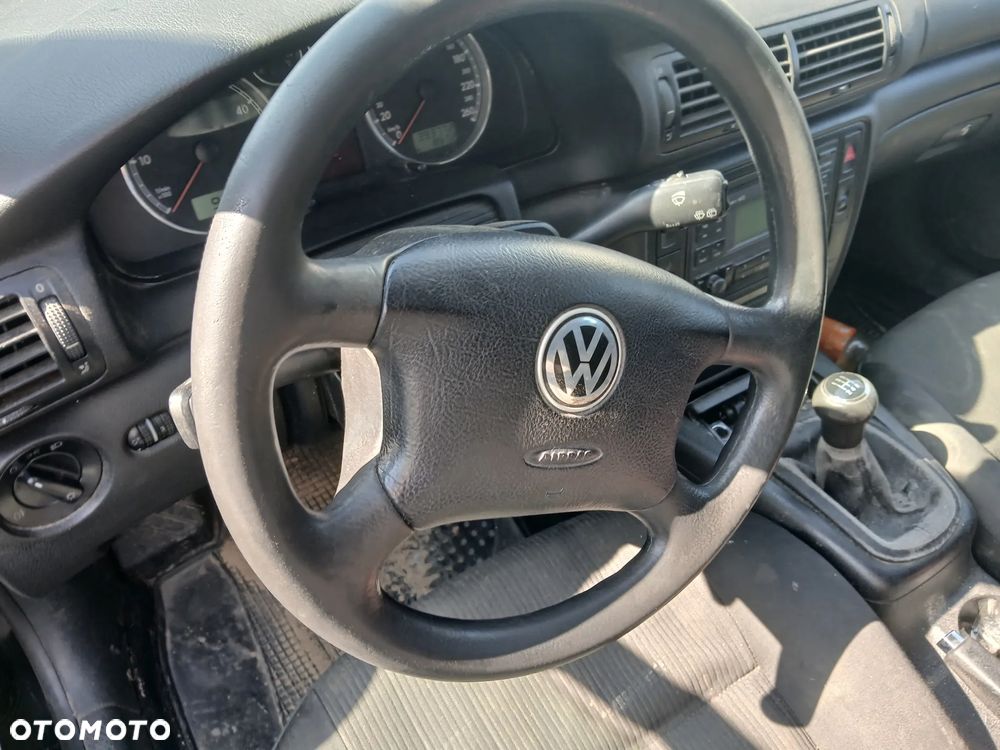 volkswagen passat B5 lift kombi L041 fotel fotele kanapa deska kokpit podsufitka boczek boczki klamka - 4
