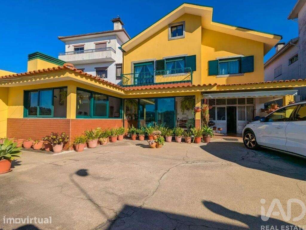 Casa / Villa T4 em Foz do Sousa e Covelo de 238,00 m2 - Grande imagem: 2/26