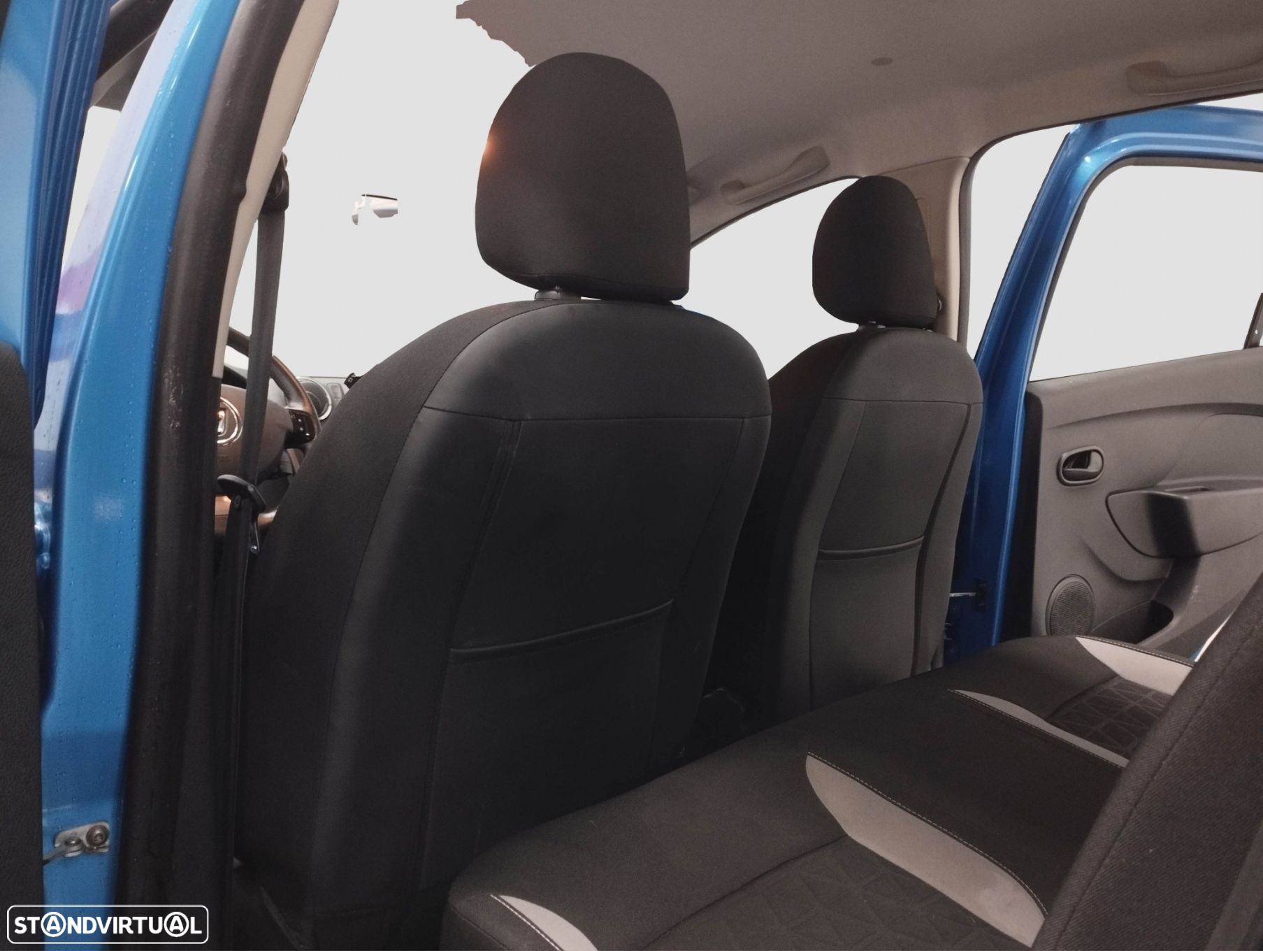 Dacia Sandero - 8
