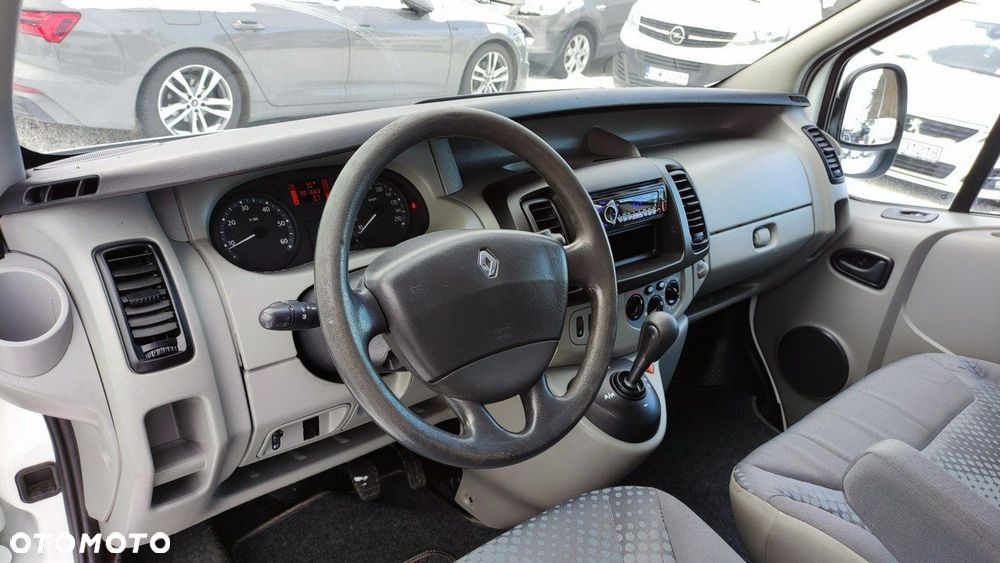 Renault Trafic - 23