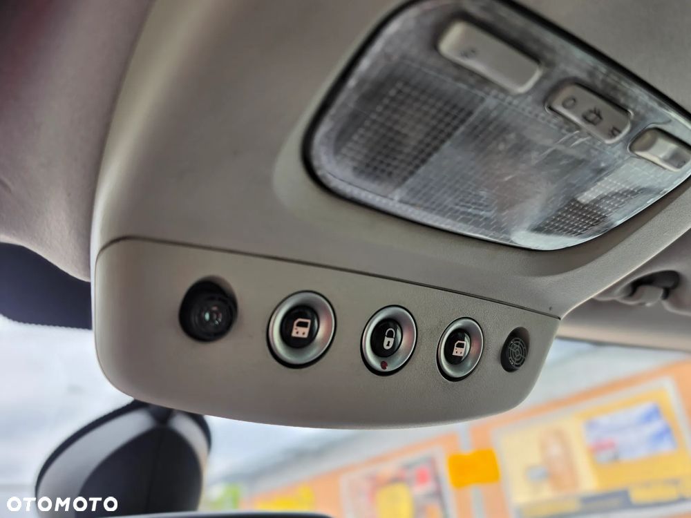 Peugeot 807 HDi 165 Automatik Allure - 12