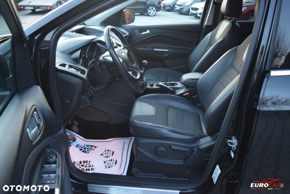 Ford Kuga 2.0 TDCi 2x4 Titanium - 9