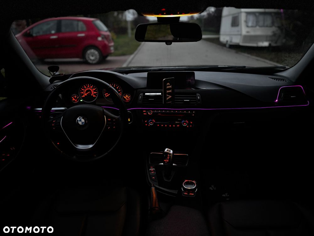 BMW Seria 3 328i - 9