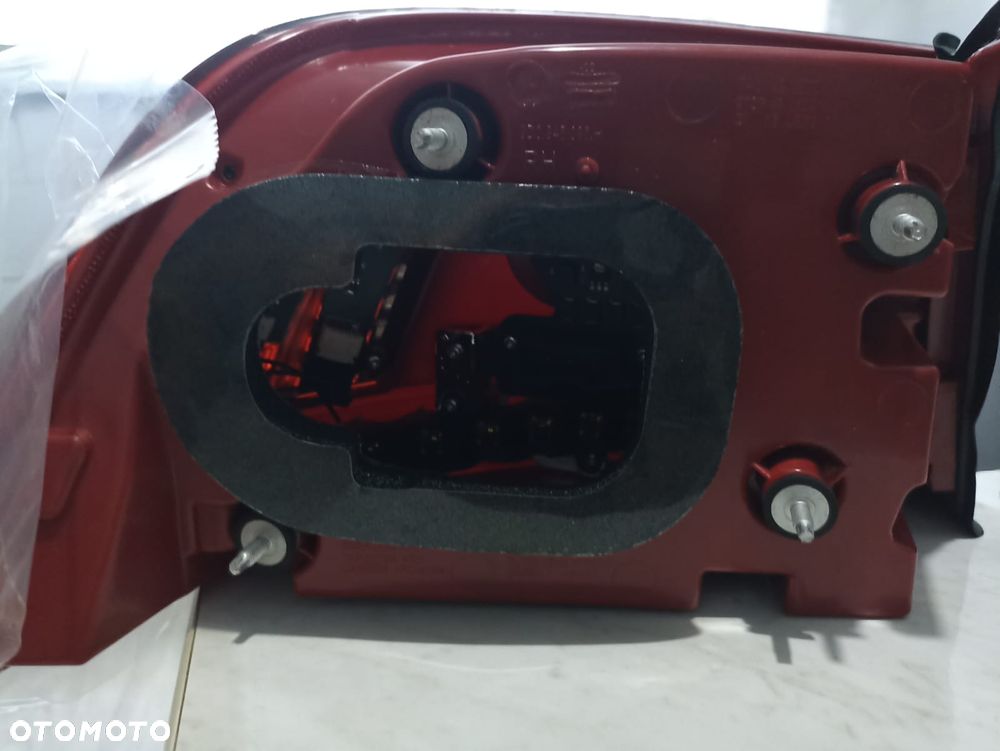 VW PHAETON 4-POZYCJE 2010-2016 LIFT II GP3 KRATKI, LAMPA TYŁ, BLOTNIK. - 4