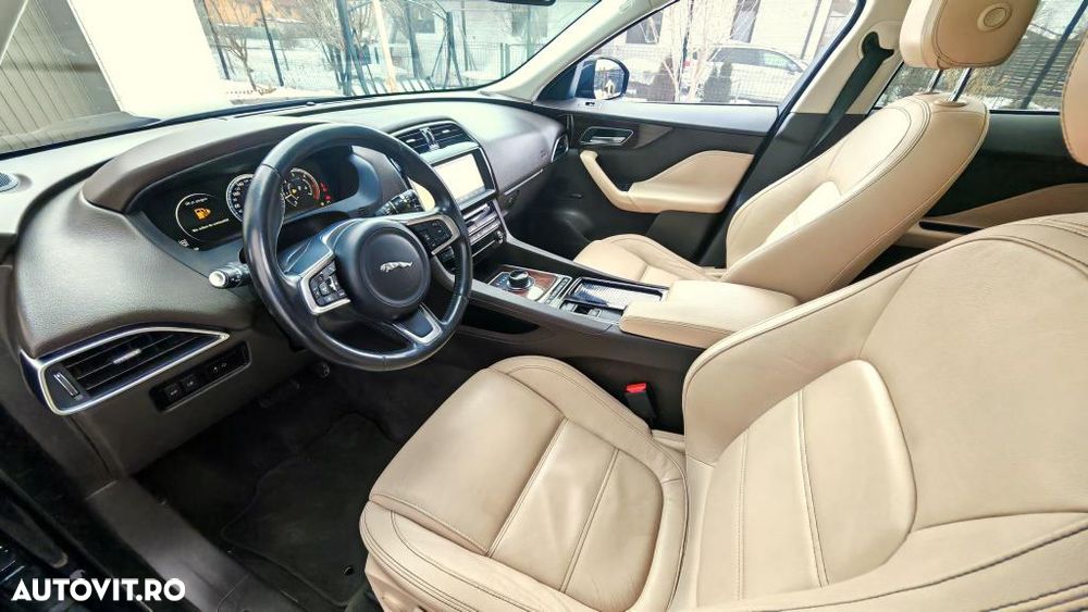 Jaguar F-Pace - 6