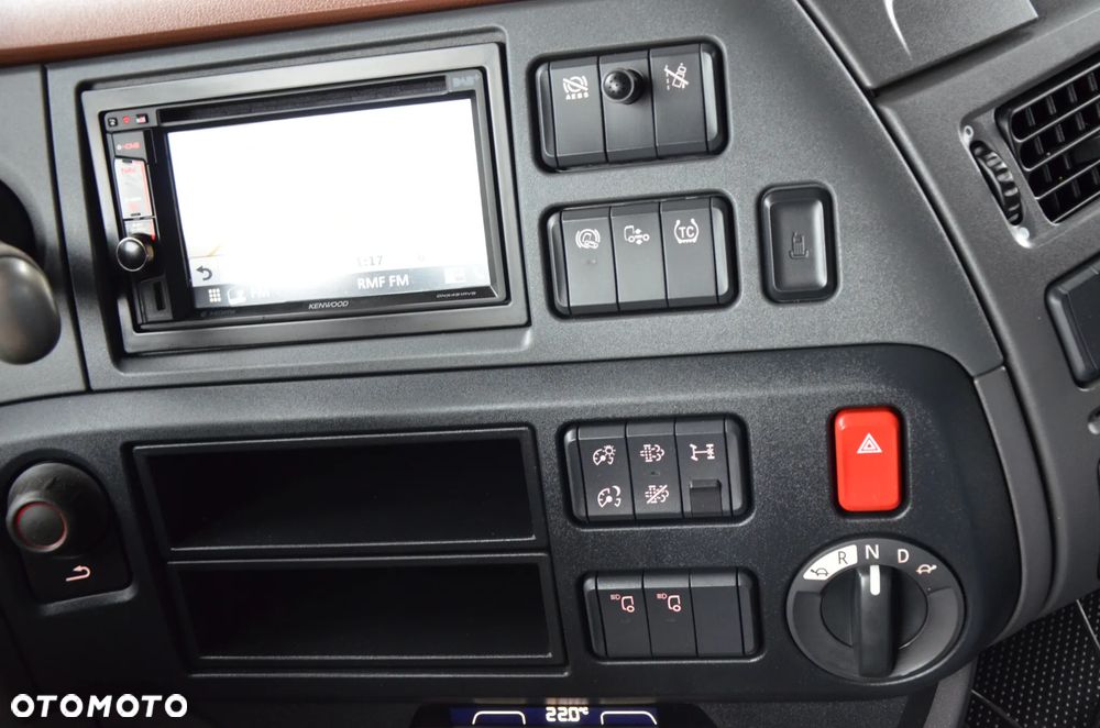 DAF XF 530 / 2021r / KLIMA P. / FULL AIR / ACC / PCC / FULL LED / RETARDER / SKÓRY / NAVI / DE 7364 - 12