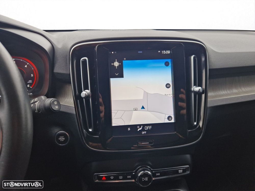 Volvo XC 40 2.0 D3 Momentum Plus - 14