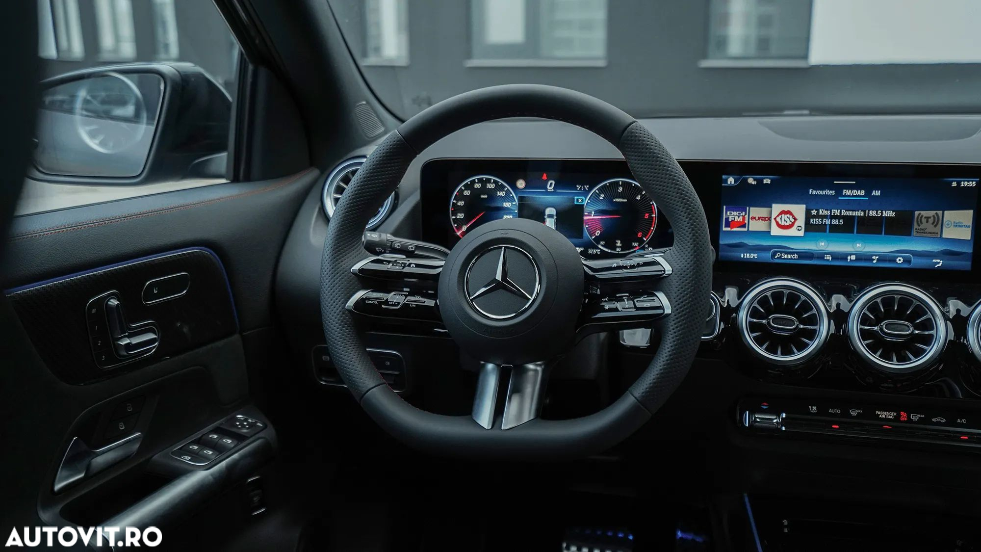 Mercedes-Benz GLA - 7