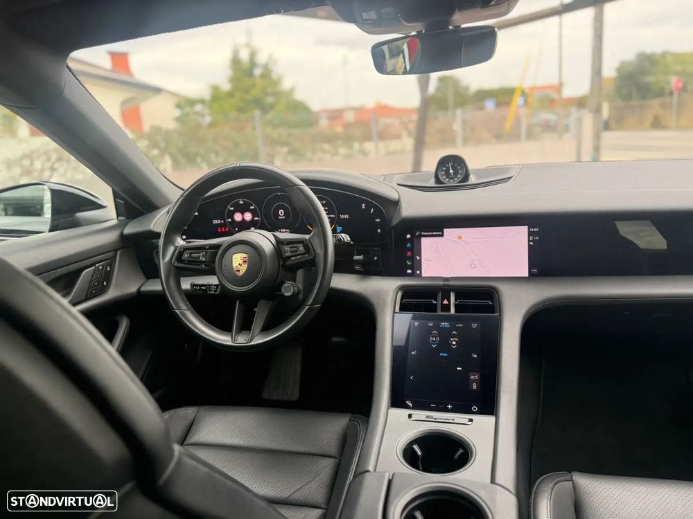 Porsche Taycan Sport Turismo - 10