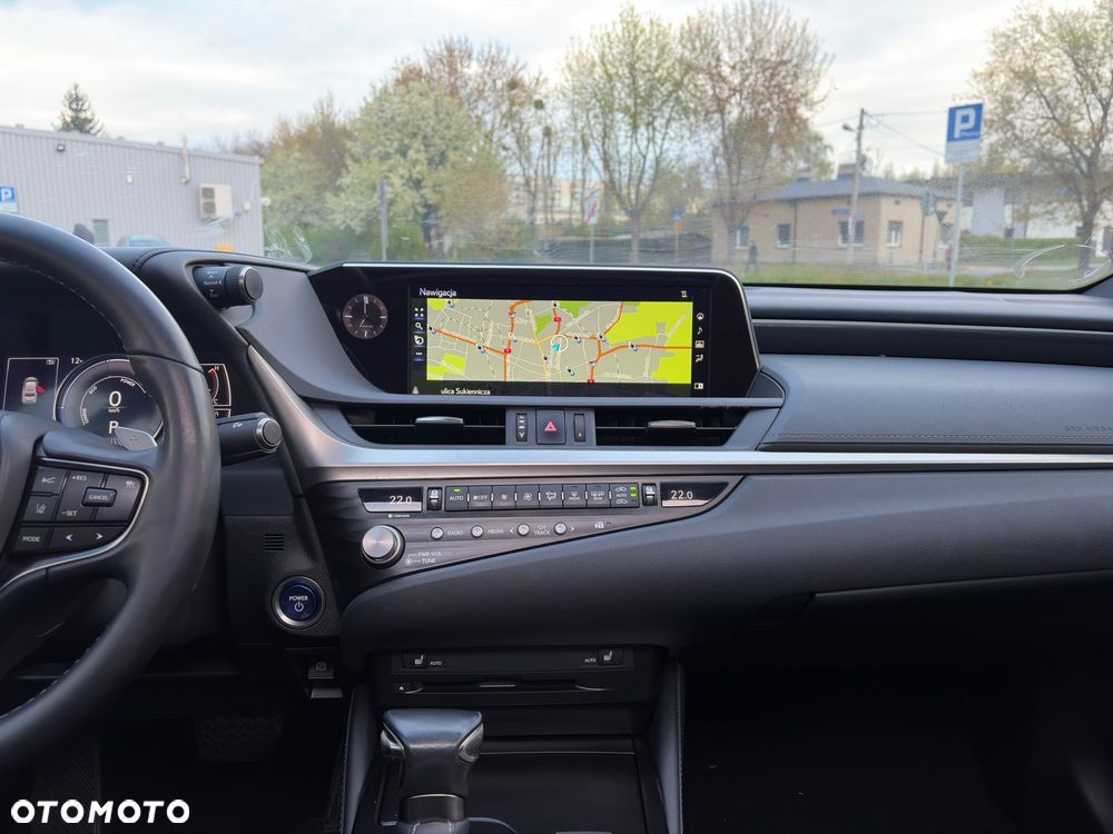 Lexus ES 300h Elegance - 25