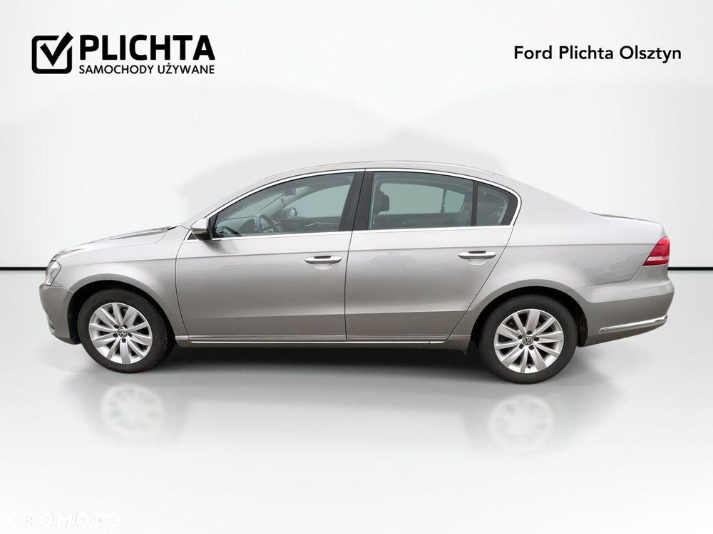 Volkswagen Passat - 8