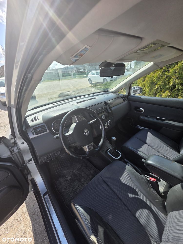 Nissan Tiida 1.6 Tekna - 5