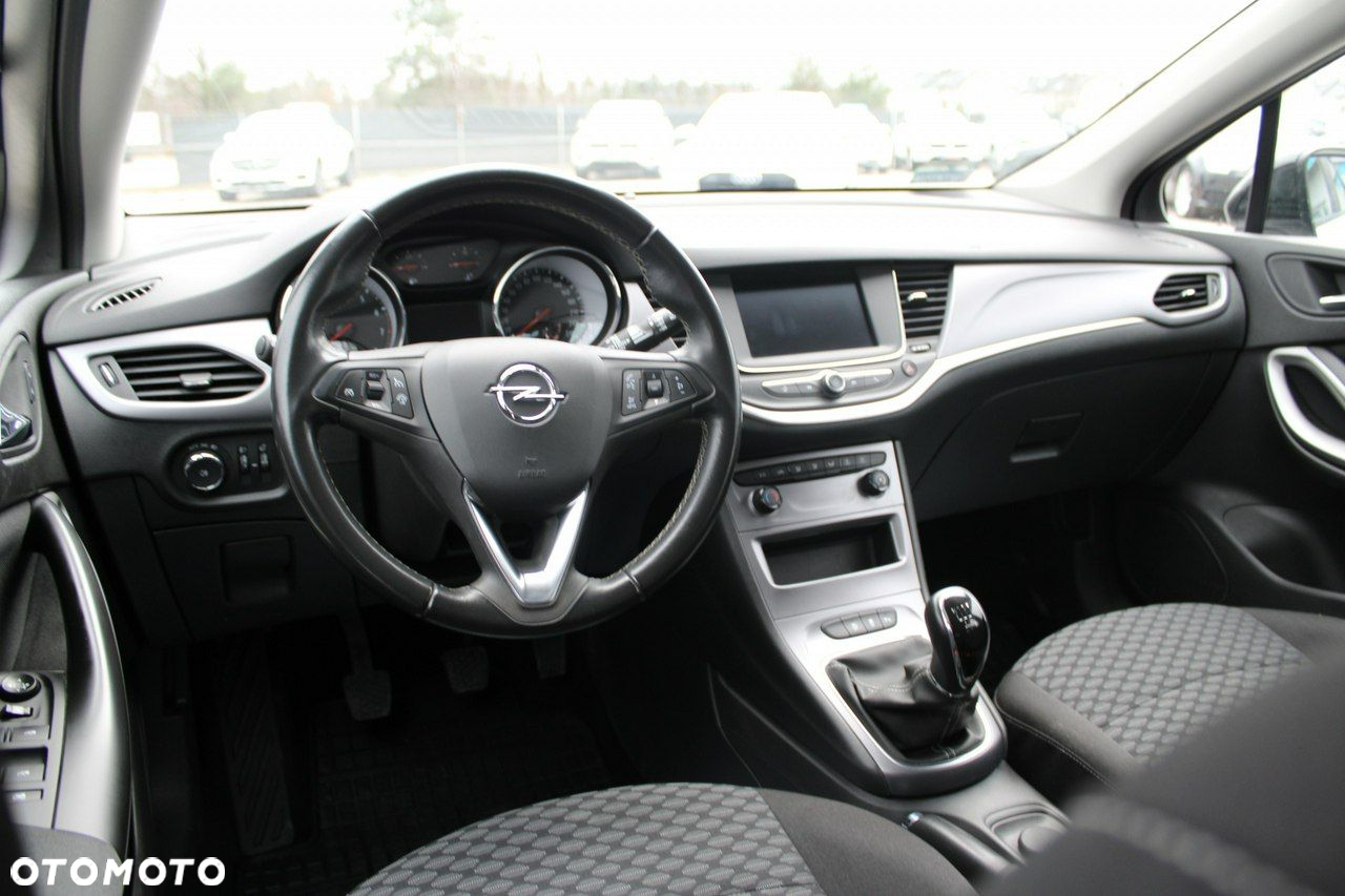 Opel Astra - 25