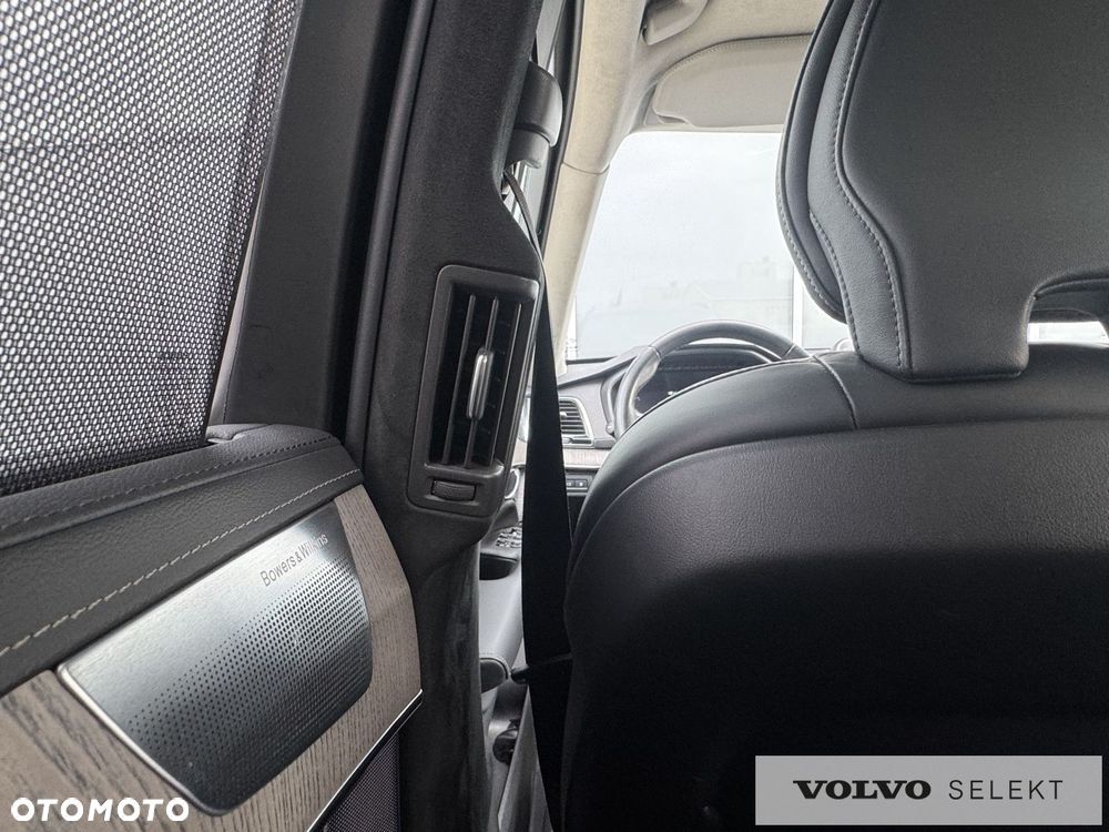 Volvo XC 90 - 40