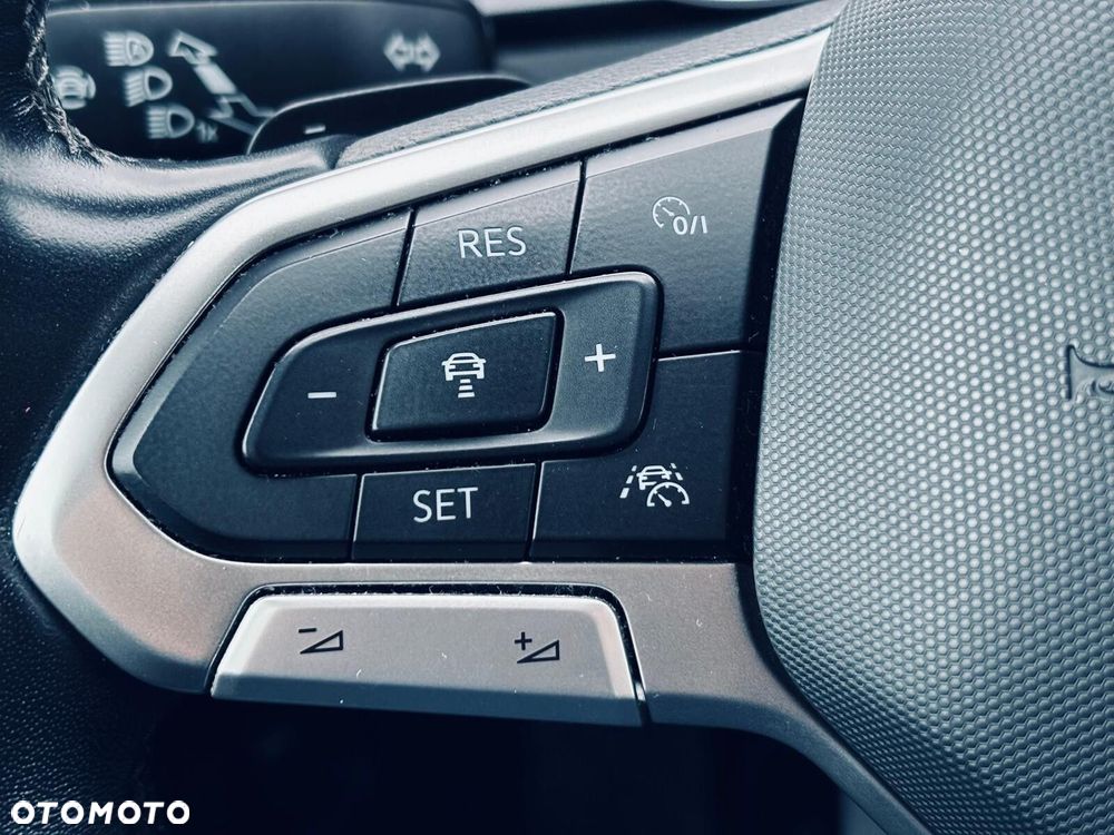 Volkswagen Passat 2.0 TDI EVO Business DSG - 23