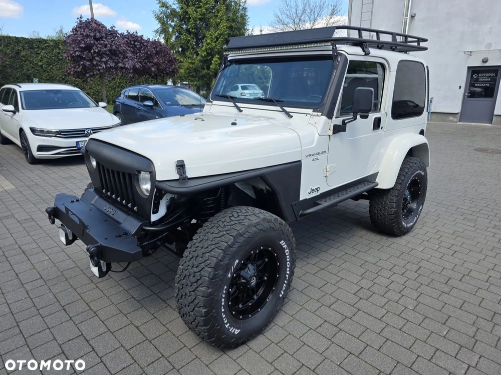 Jeep Wrangler - 2