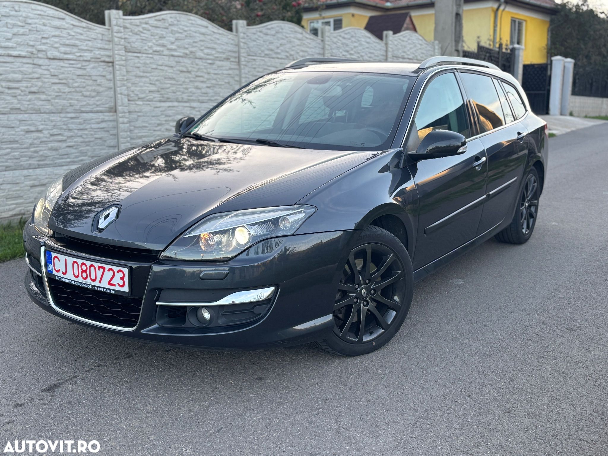 Renault Laguna - 1