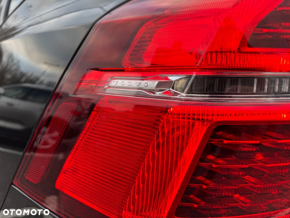 Volvo XC 60 T5 AWD Momentum Pro - 16