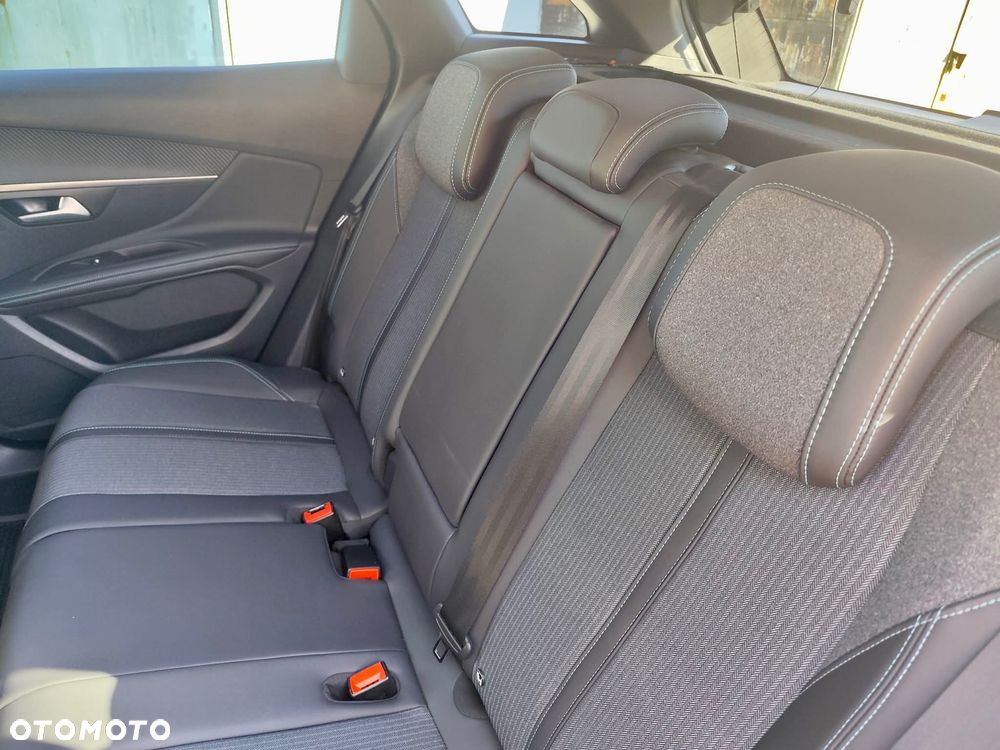 Peugeot 3008 1.2 PureTech Allure Pack S&S - 5