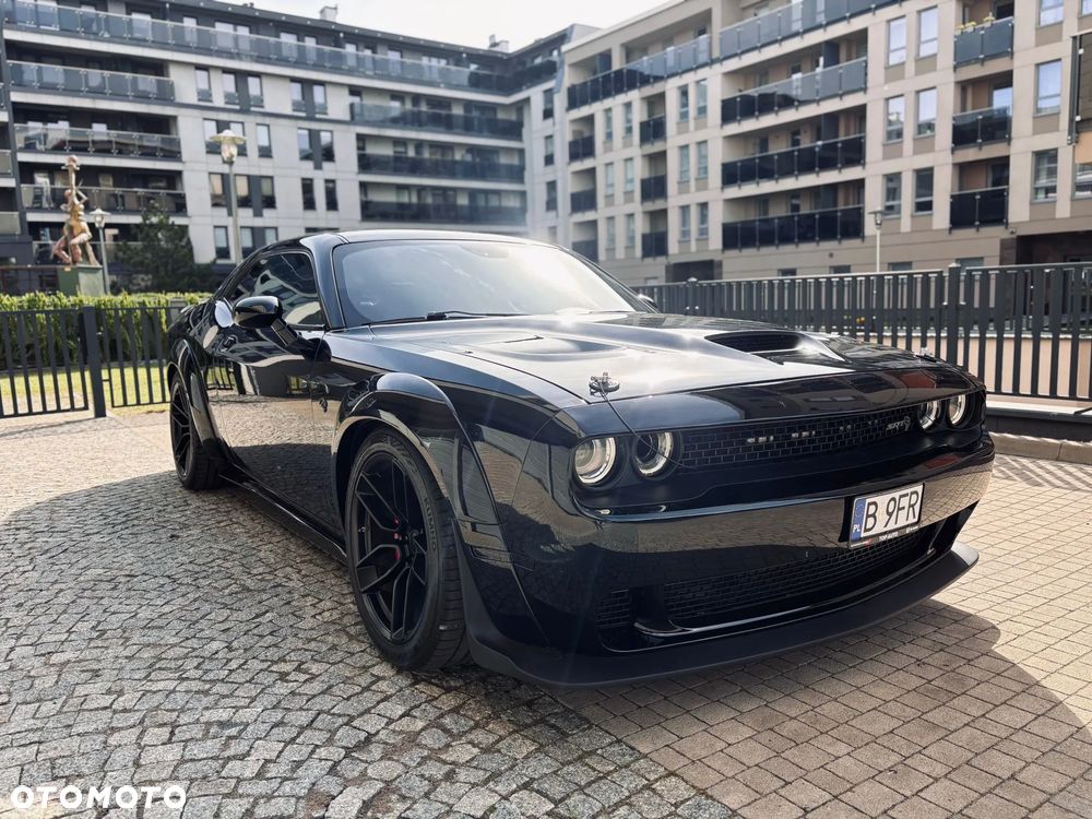 Dodge Challenger - 10
