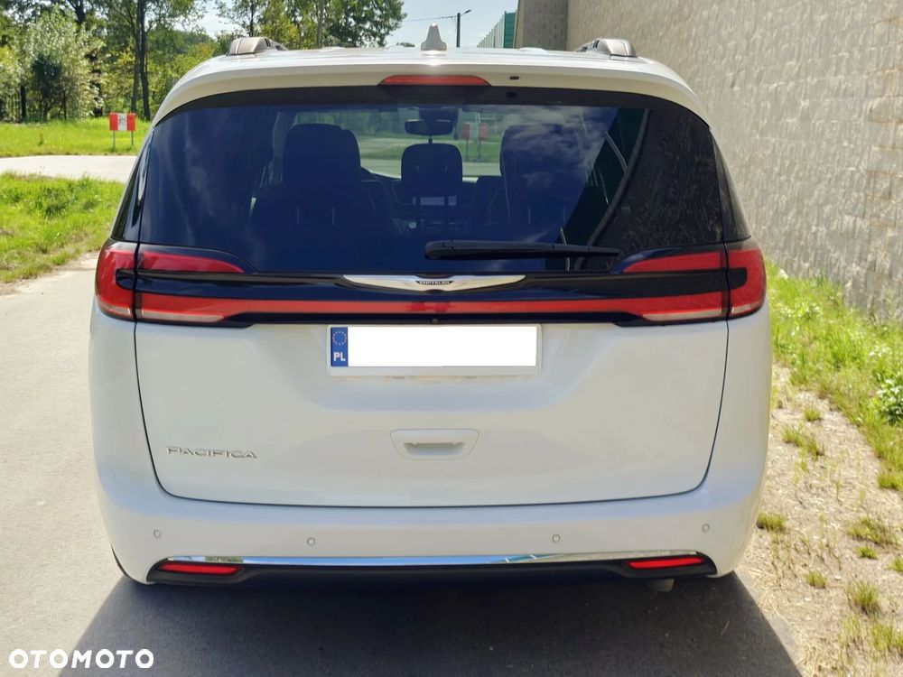 Chrysler Pacifica - 5