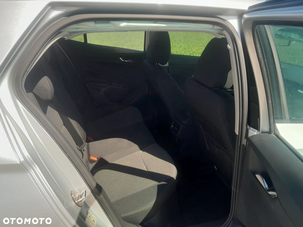 Skoda Fabia 1.0 TSI DSG Ambition - 11