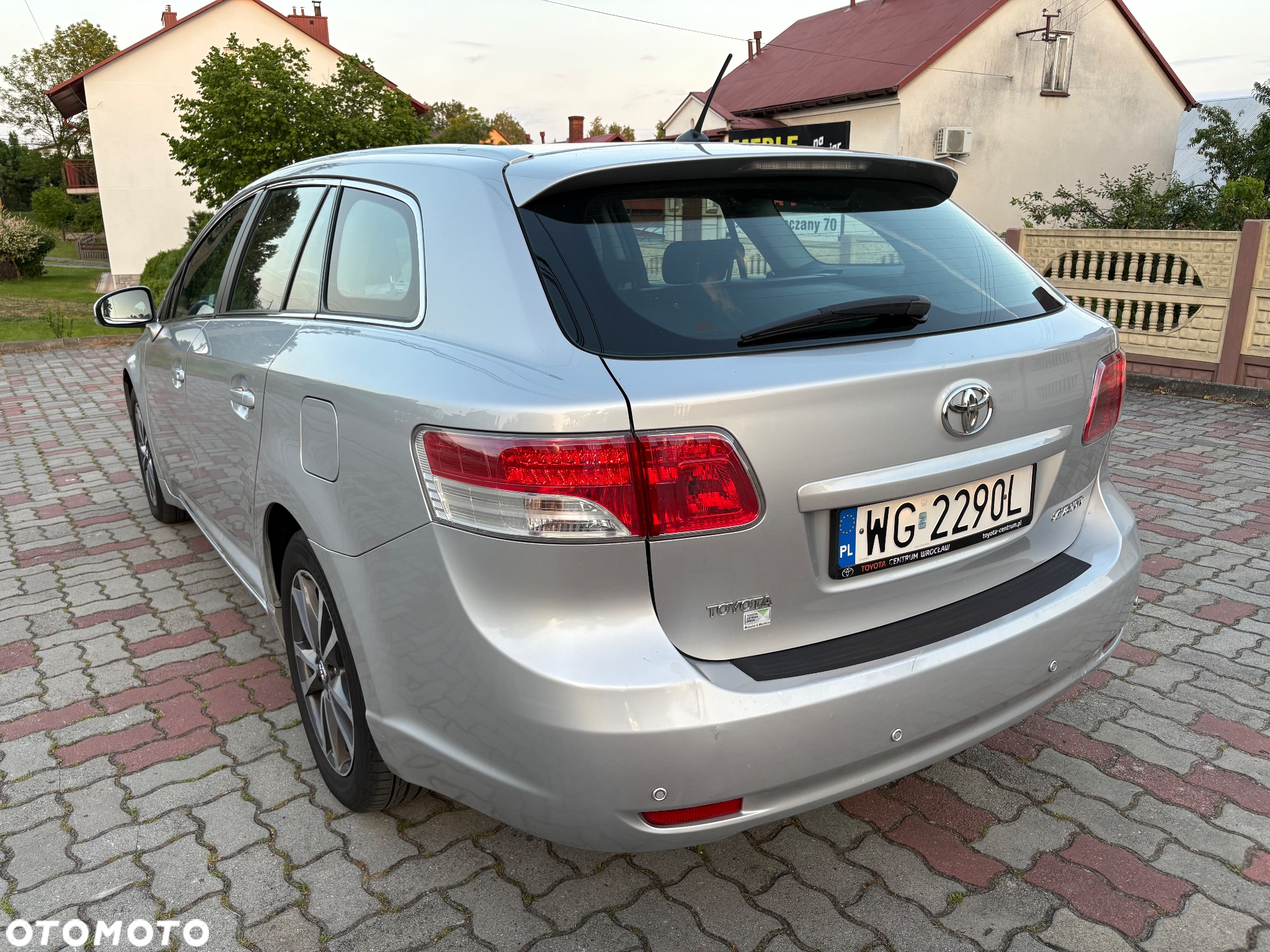 Toyota Avensis 2.0 D-4D Premium - 20