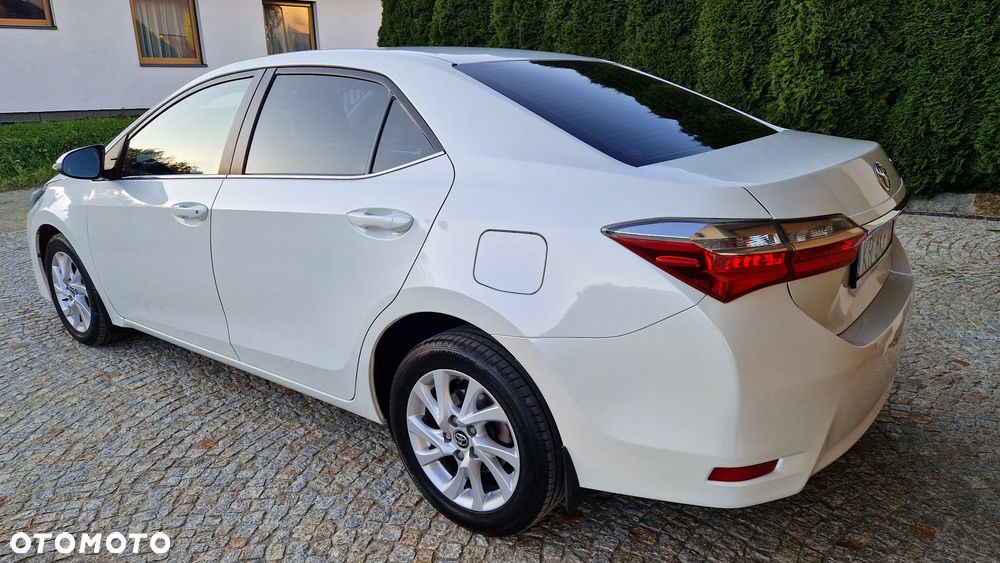 Toyota Corolla 1.6 Comfort - 13