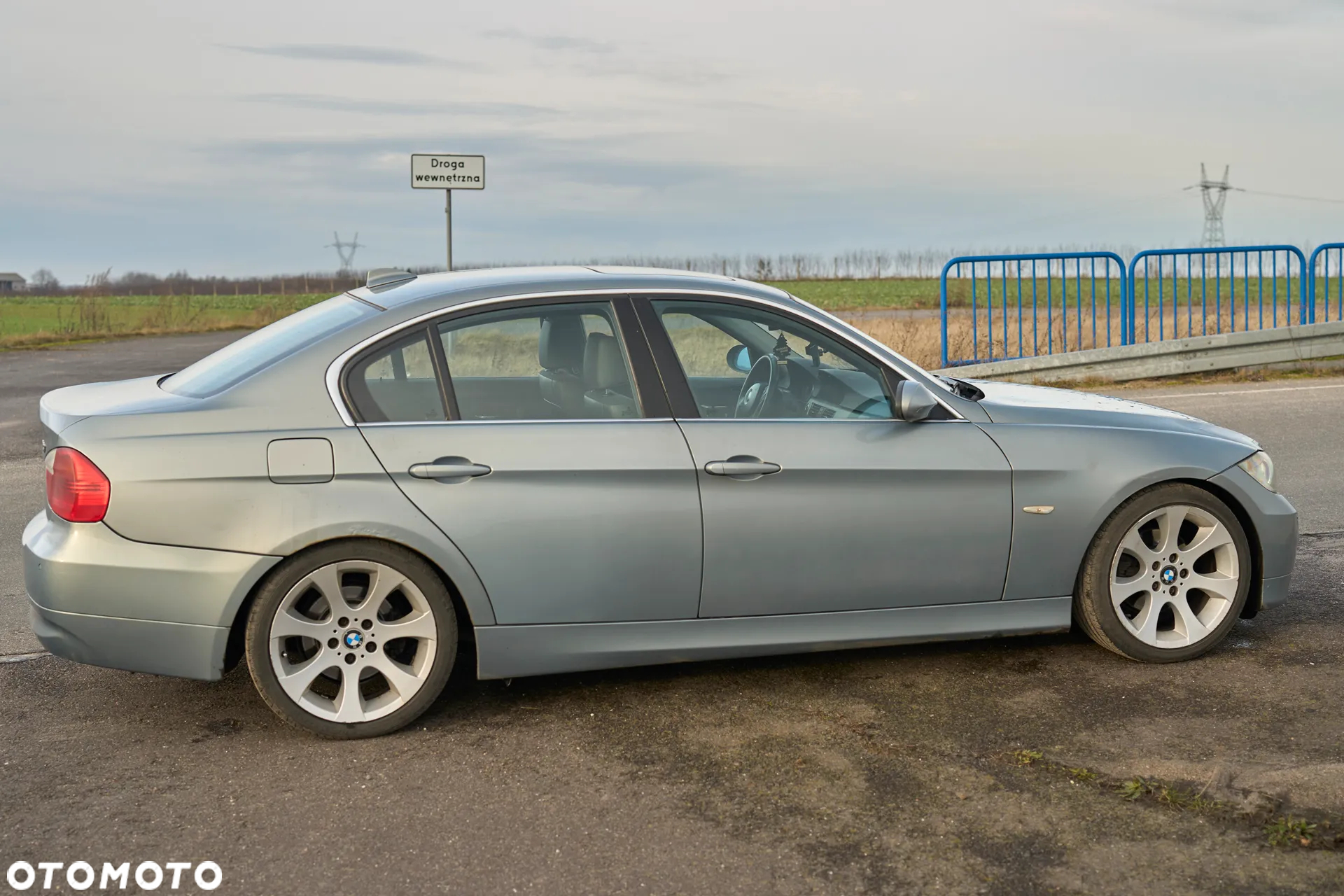 BMW Seria 3 325i - 4