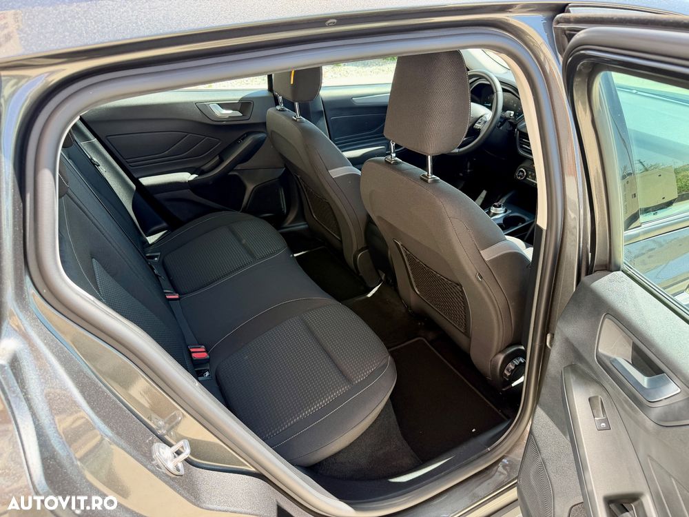 Ford Focus - 20