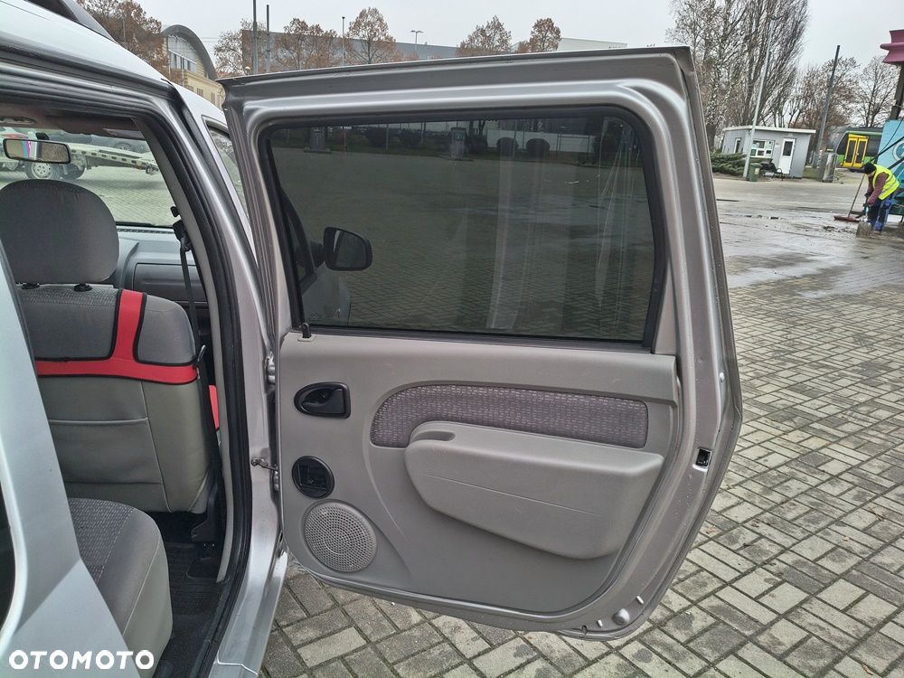 Dacia Logan 1.5 dCi Ambiance - 19