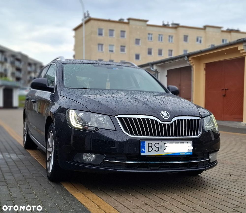 Skoda Superb 2.0 TDI 4x4 Ambition DSG - 4