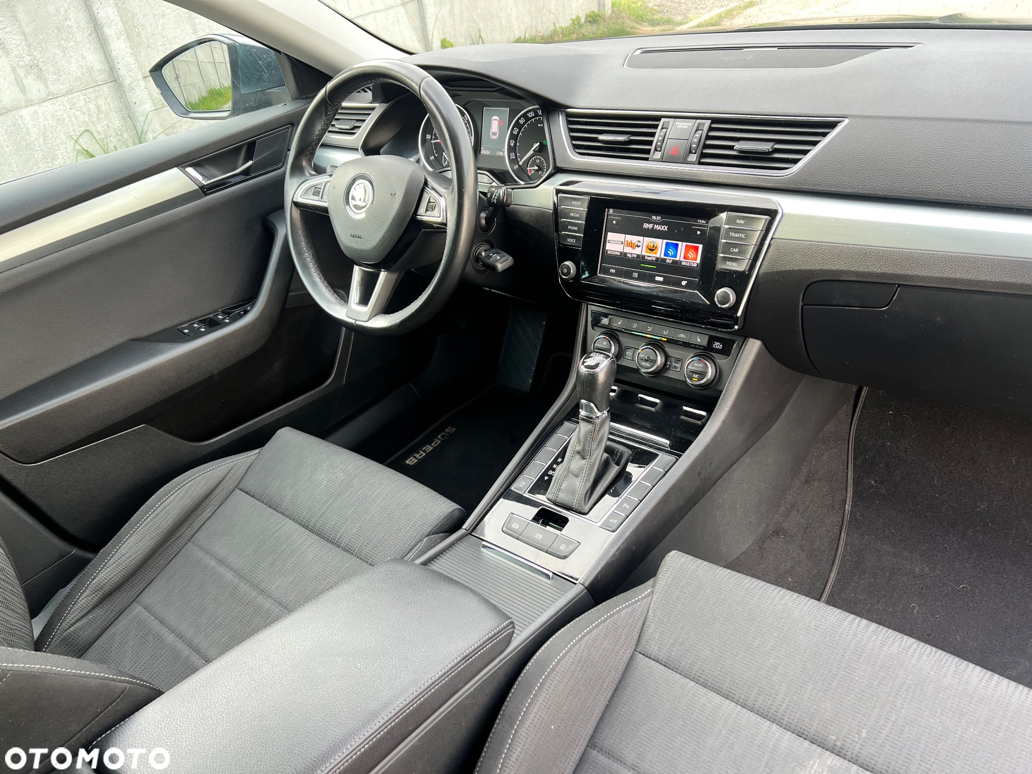 Skoda Superb 2.0 TDI Ambition DSG - 21