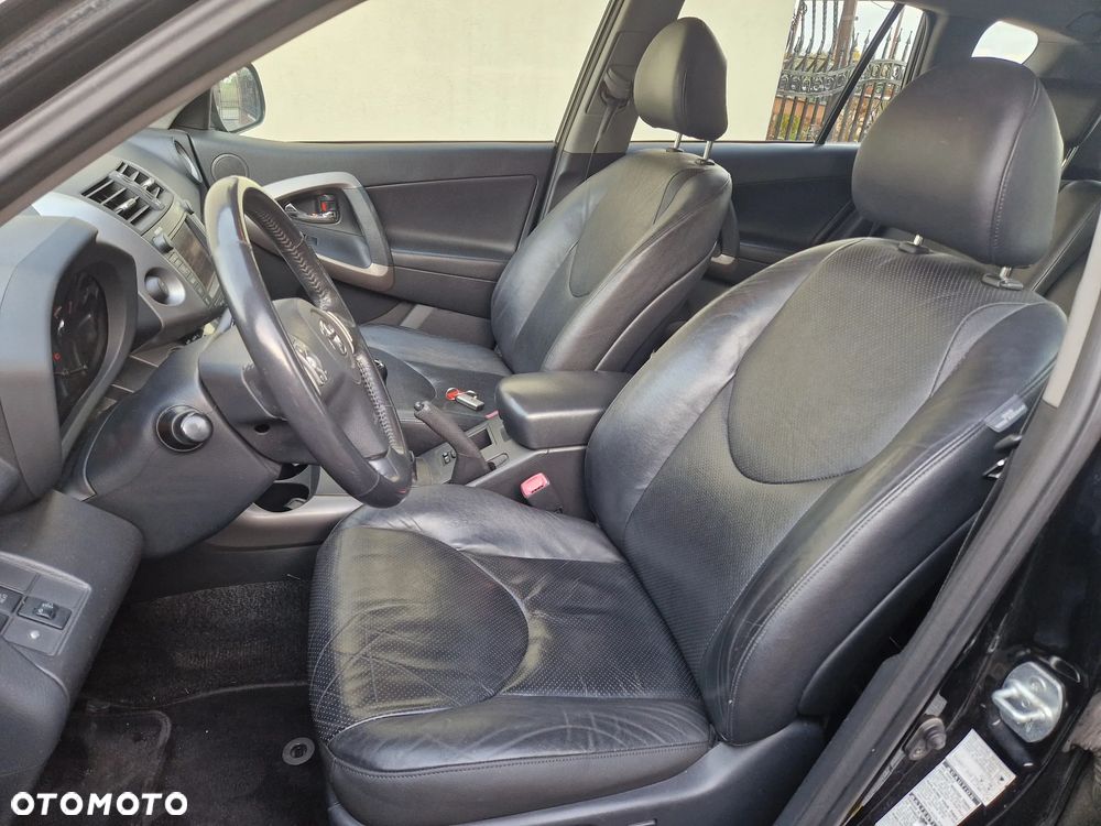 Toyota RAV4 2.2 D-4D Prestige - 10