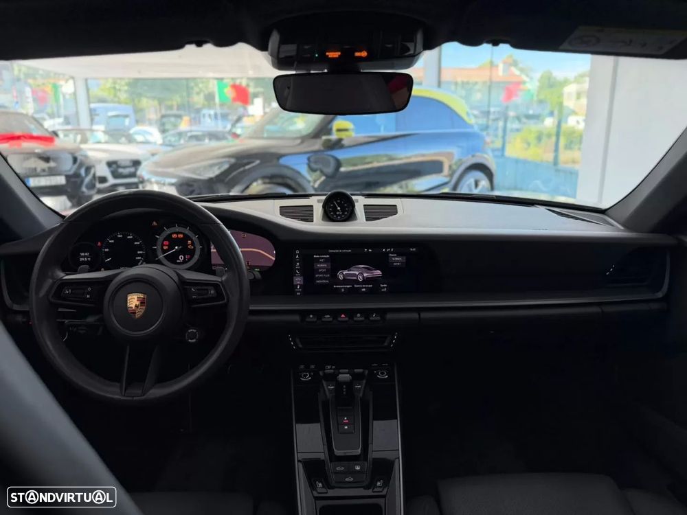 Porsche 911 (992) Carrera PDK - 16