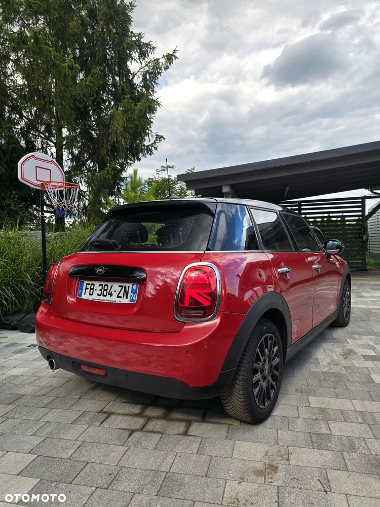 MINI Cooper Essential Trim - 16