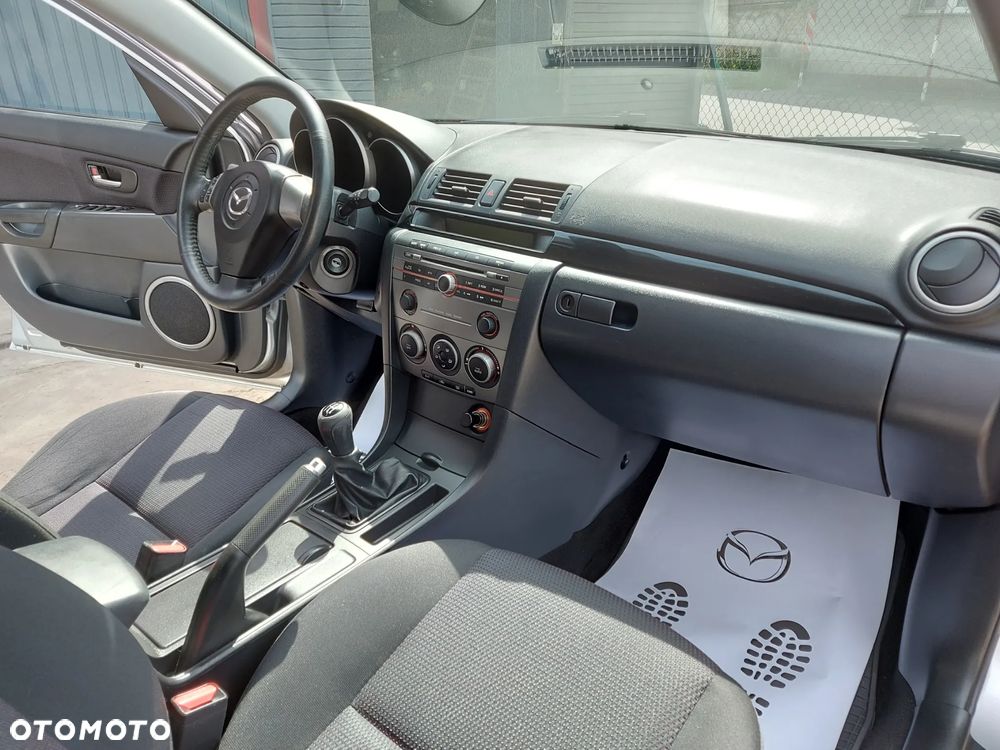 Mazda 3 1.6 Sport Active - 22