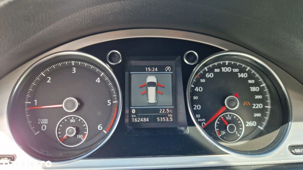 Volkswagen Passat 2.0 TDI 4Motion DSG BlueMotion Tech Highline - 28