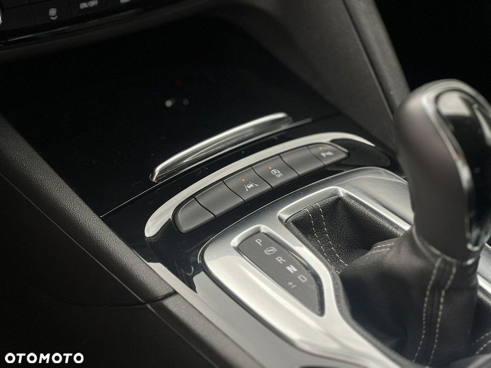 Opel Insignia 1.5 T Elite S&S - 26
