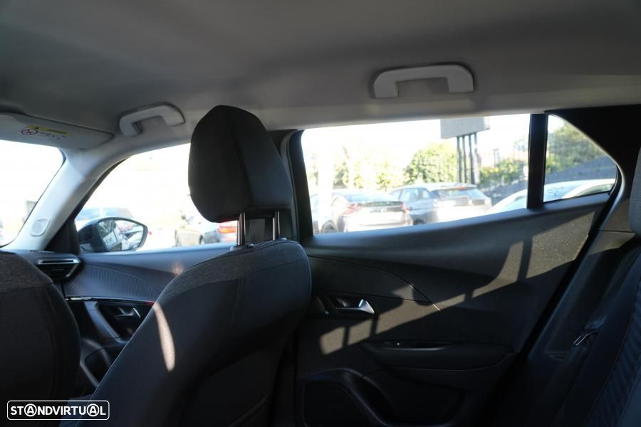 Peugeot 2008 1.2 PureTech Active EAT8 - 8