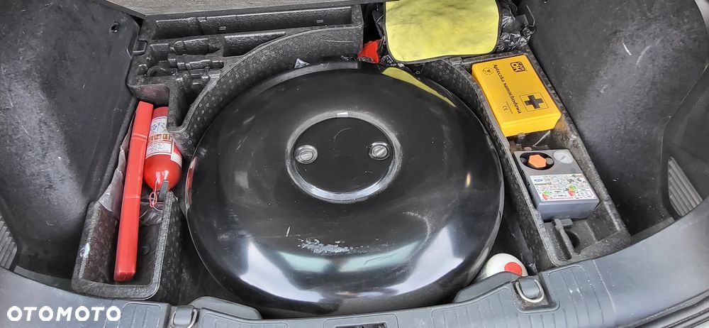 Ford Kuga 2.5P PHEV FWD Vignale - 4