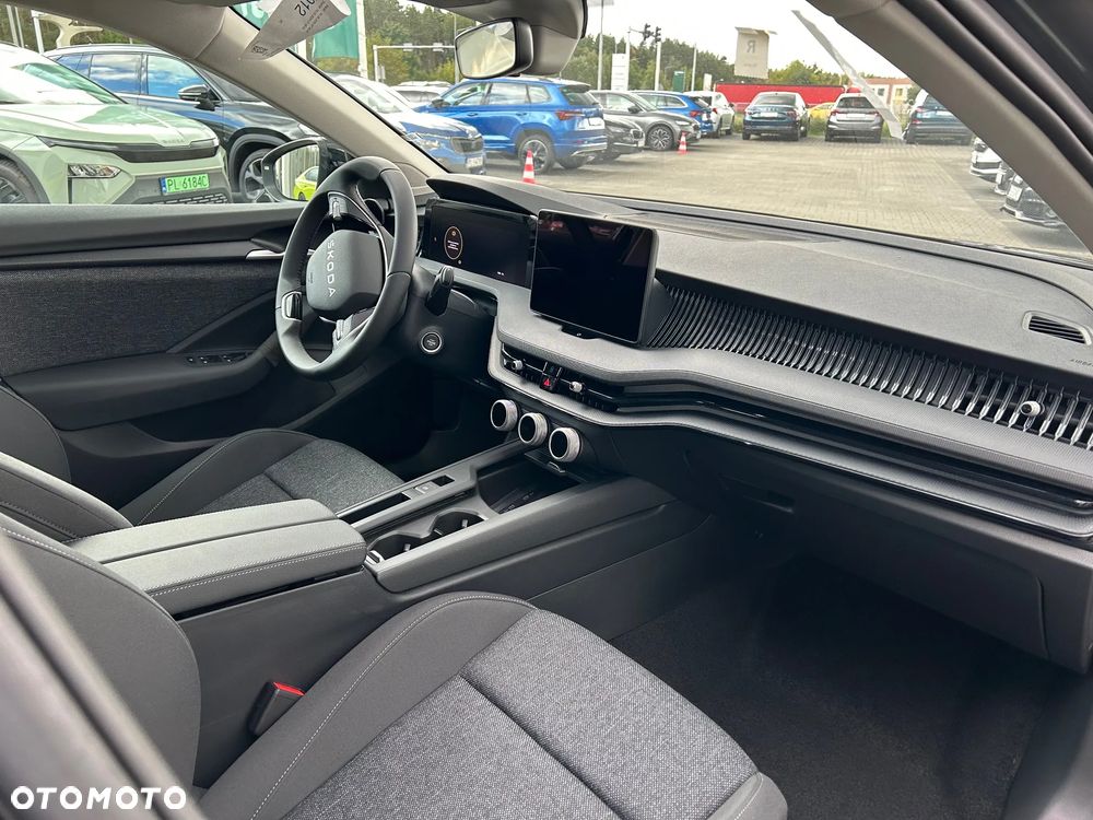 Skoda Superb 2.0 TDI SCR Essence DSG - 9