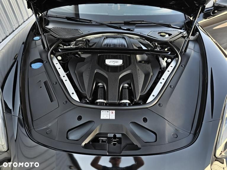 Porsche Panamera 4S - 17