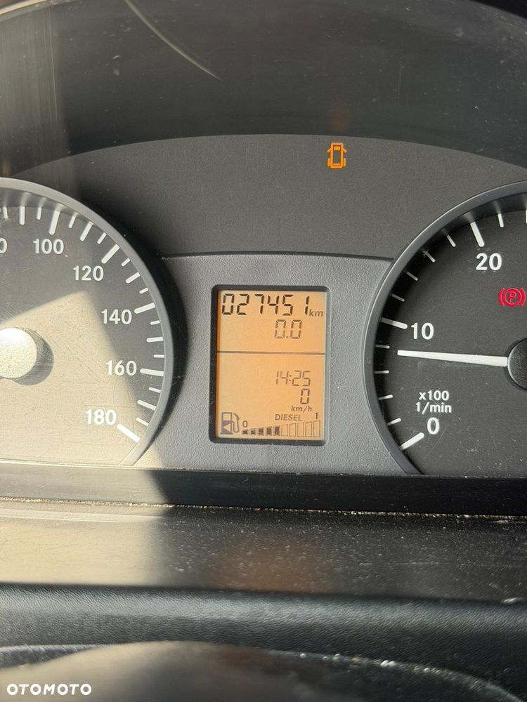 Mercedes-Benz Sprinter - 23