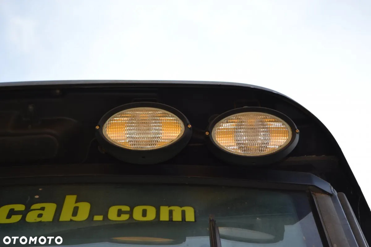 JCB 3CX - 23