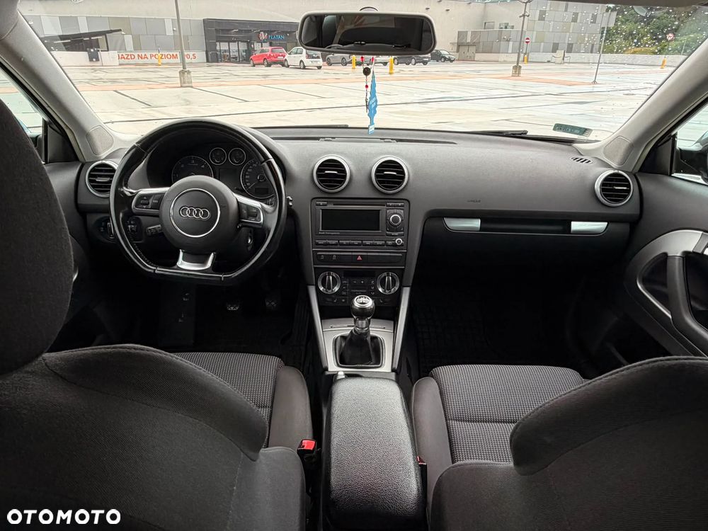 Audi A3 3-drzwiowe 1.6 TDI DPF Ambiente - 17