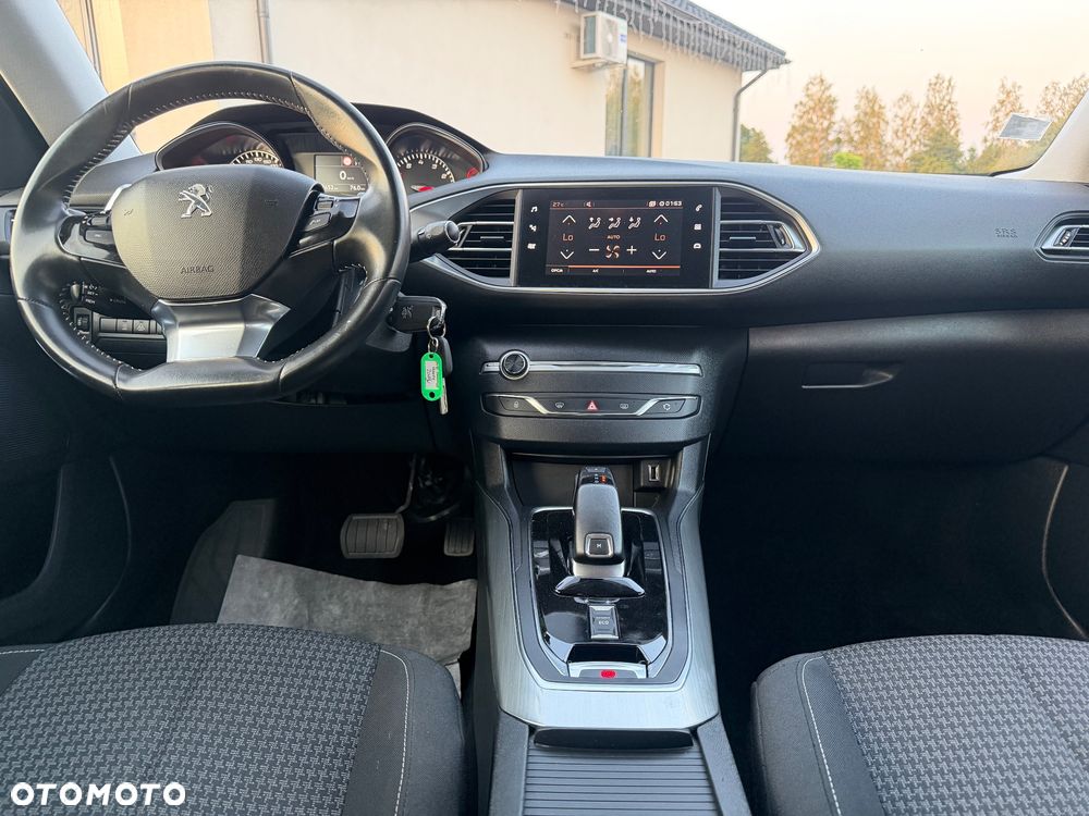 Peugeot 308 1.2 PureTech GPF Active Pack Business S&S EAT8 - 7