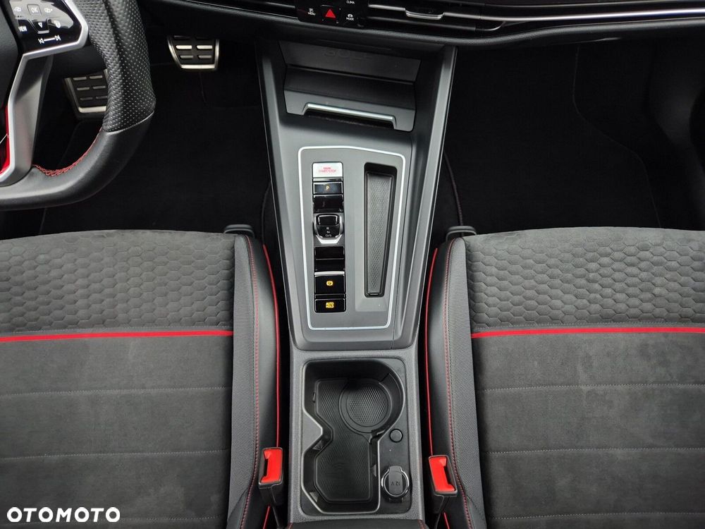 Volkswagen Golf - 17